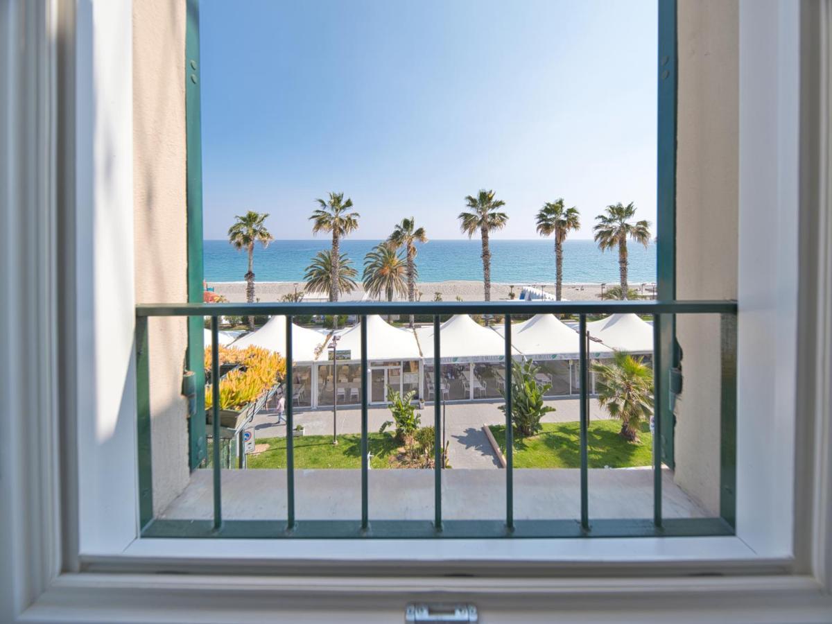 Medusa Apartment - Lungomare フィナーレ・リーグレ エクステリア 写真